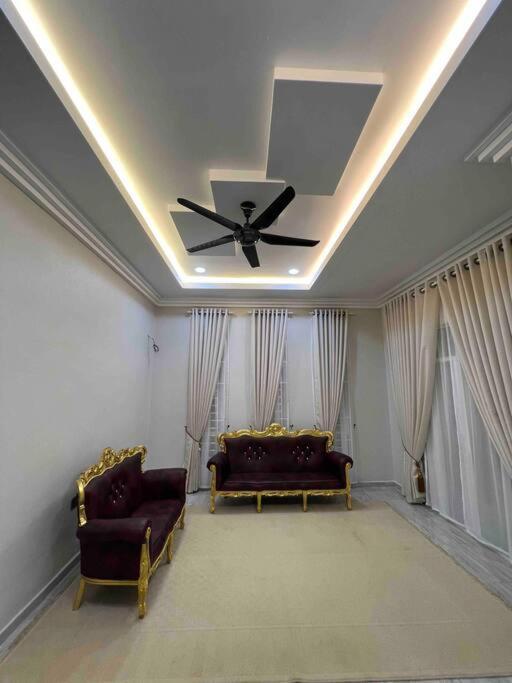 Majestic Homestay - Pasir Puteh Extérieur photo